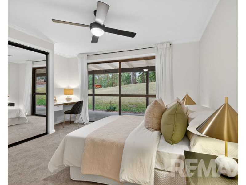 4 McCartney Court, Cashmere QLD 4500