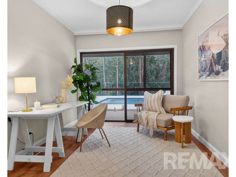 4 McCartney Court, Cashmere QLD 4500