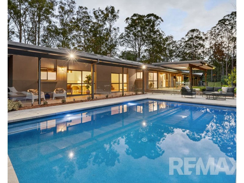 4 McCartney Court, Cashmere QLD 4500