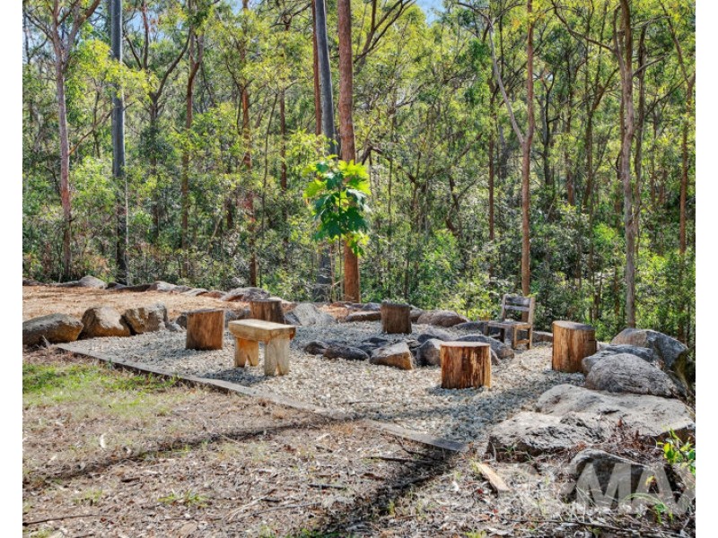 4 McCartney Court, Cashmere QLD 4500