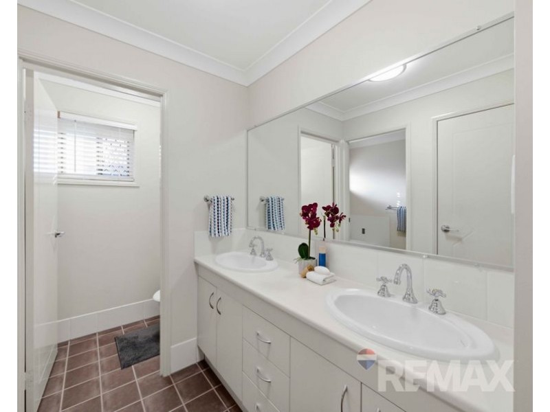 11 Max Court, Albany Creek QLD 4035