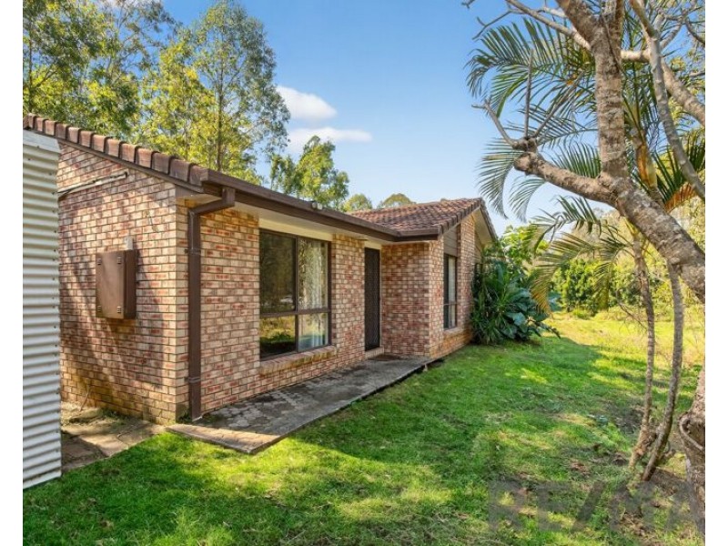 210 Eatons Crossing Road, Warner QLD 4500
