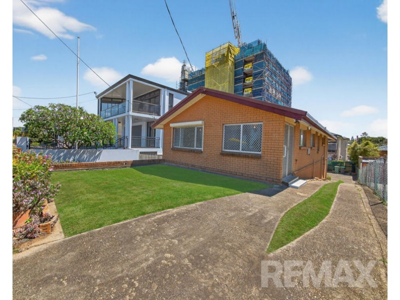 11 Marine Parade, Redcliffe QLD 4020