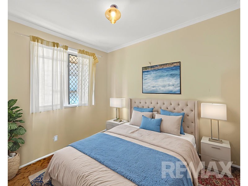 11 Marine Parade, Redcliffe QLD 4020
