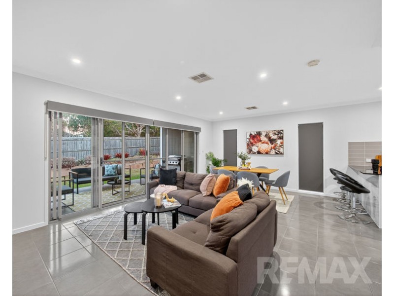 1 Belmore Court, Warner QLD 4500