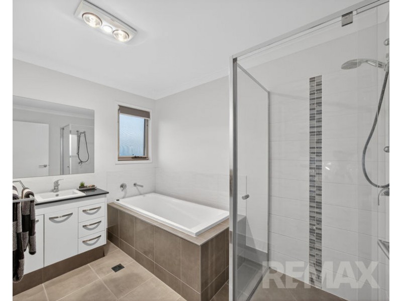 1 Belmore Court, Warner QLD 4500