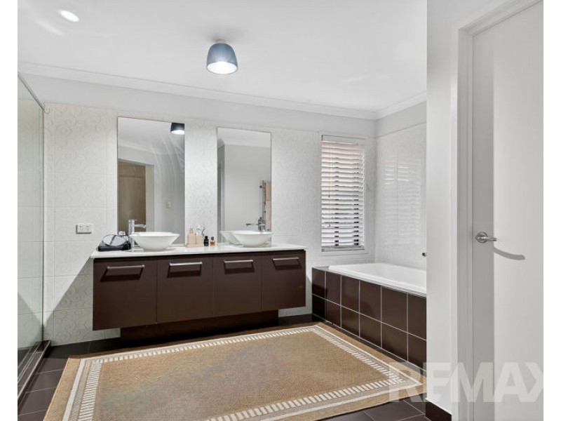 48 Caspian Parade, Warner QLD 4500