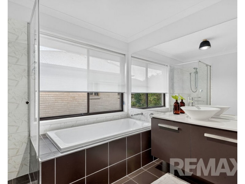 48 Caspian Parade, Warner QLD 4500