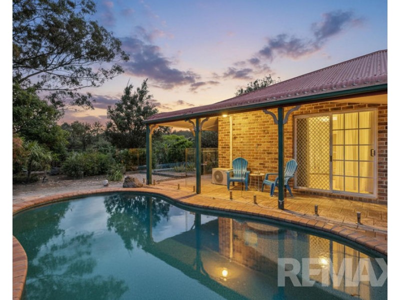 1 Listonia Drive, Albany Creek QLD 4035