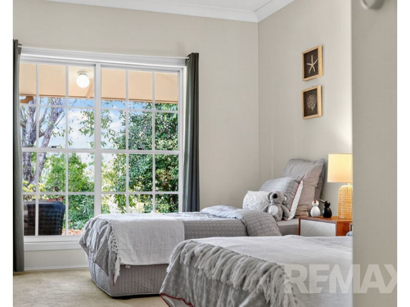 1 Listonia Drive, Albany Creek QLD 4035