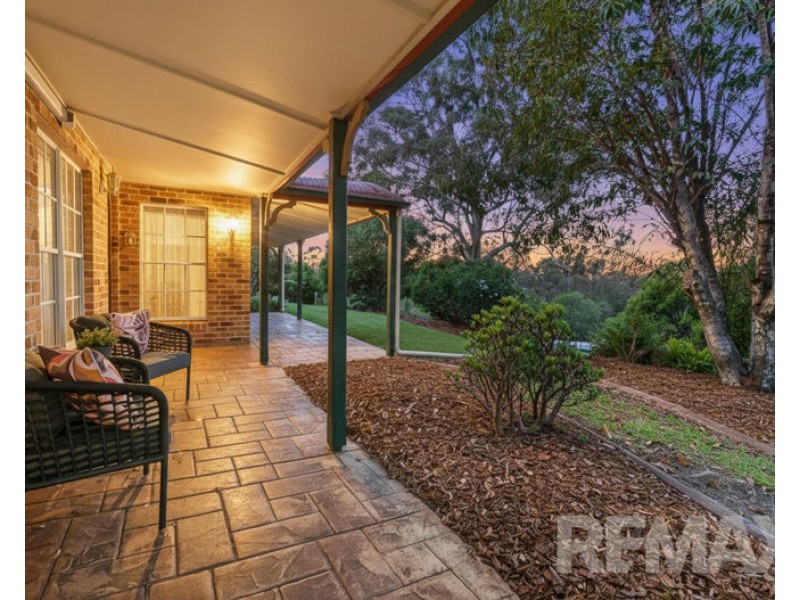 1 Listonia Drive, Albany Creek QLD 4035