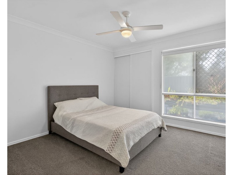 1 Marina Court, Eatons Hill QLD 4037