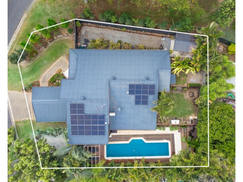 1 Marina Court, Eatons Hill QLD 4037
