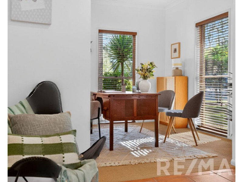11 Fletchers Road, Eatons Hill QLD 4037