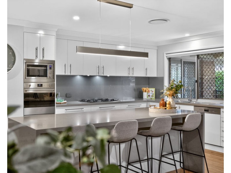 135 Albany Forest Drive, Albany Creek QLD 4035