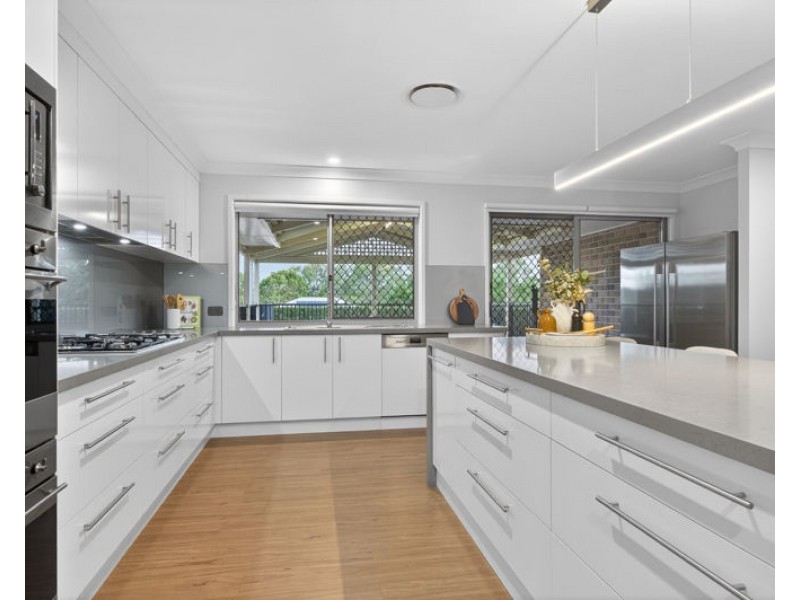 135 Albany Forest Drive, Albany Creek QLD 4035