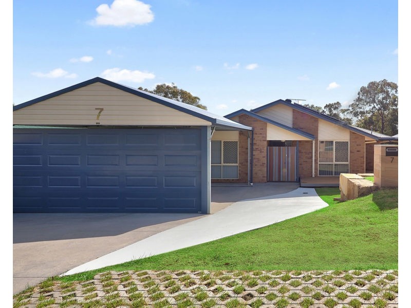 7 Cedar Close, Albany Creek QLD 4035