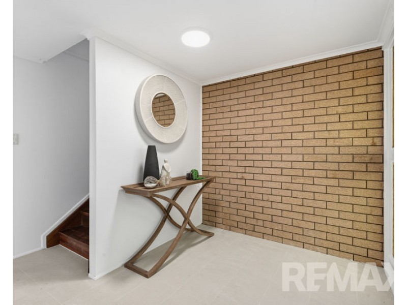 4 Eurobin Crescent, Ferny Hills QLD 4055