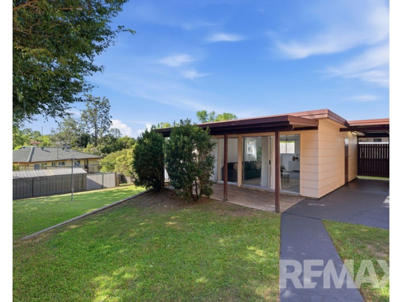 4 Eurobin Crescent, Ferny Hills QLD 4055