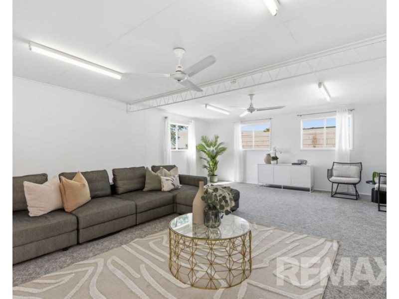 4 Eurobin Crescent, Ferny Hills QLD 4055