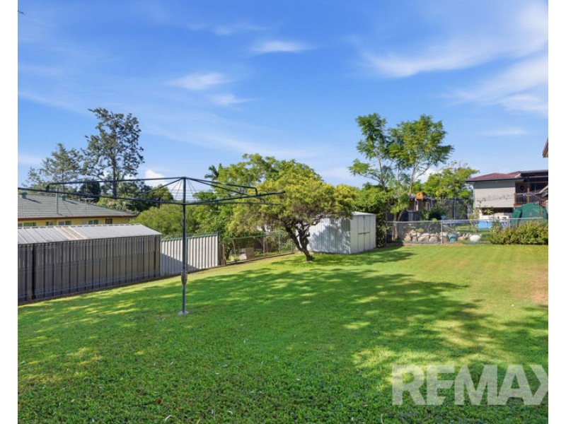 4 Eurobin Crescent, Ferny Hills QLD 4055