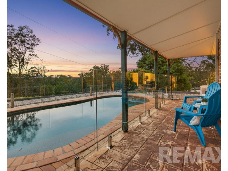 1 Listonia Drive, Albany Creek QLD 4035