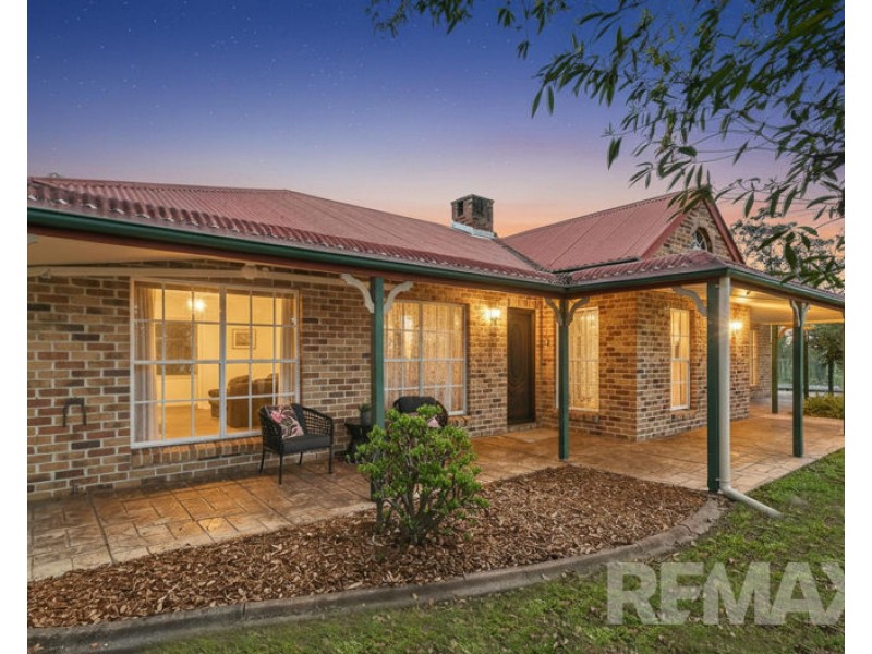 1 Listonia Drive, Albany Creek QLD 4035