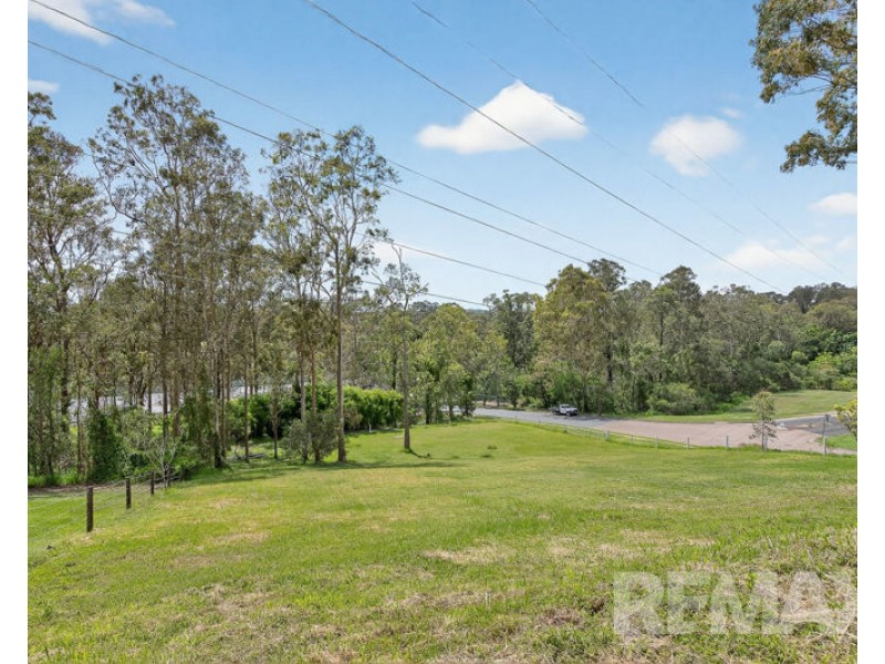 1 Listonia Drive, Albany Creek QLD 4035