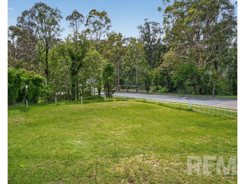 1 Listonia Drive, Albany Creek QLD 4035