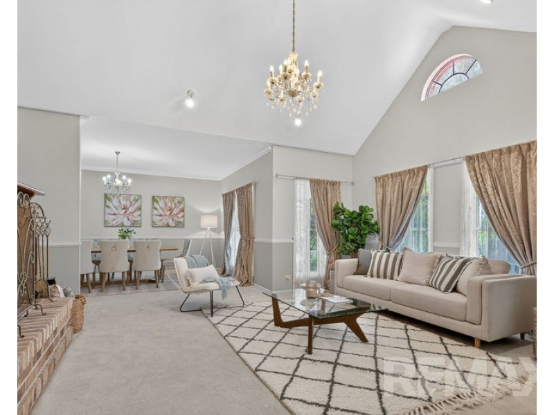 1 Listonia Drive, Albany Creek QLD 4035