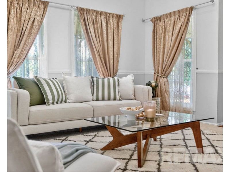 1 Listonia Drive, Albany Creek QLD 4035