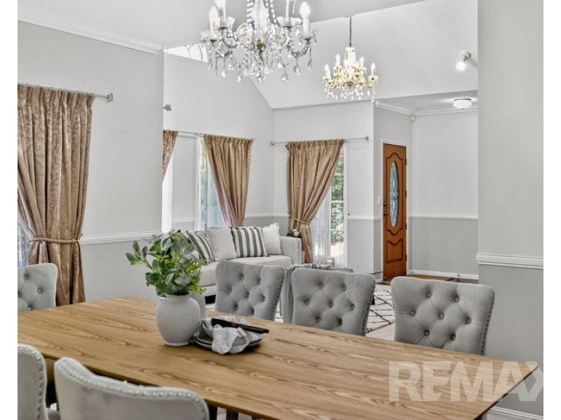 1 Listonia Drive, Albany Creek QLD 4035