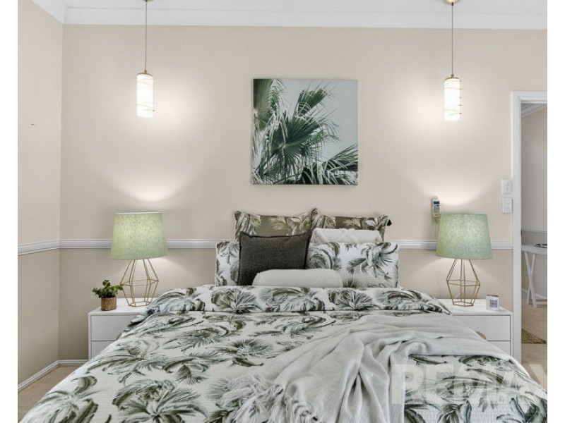 1 Listonia Drive, Albany Creek QLD 4035