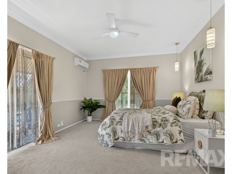 1 Listonia Drive, Albany Creek QLD 4035