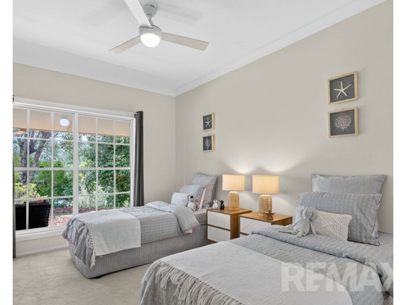 1 Listonia Drive, Albany Creek QLD 4035