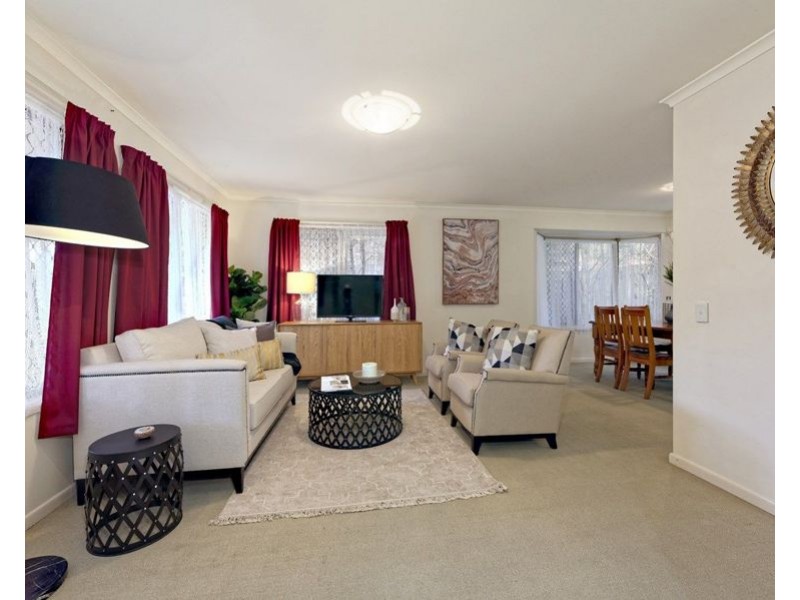 142 Saraband Drive, Eatons Hill QLD 4037