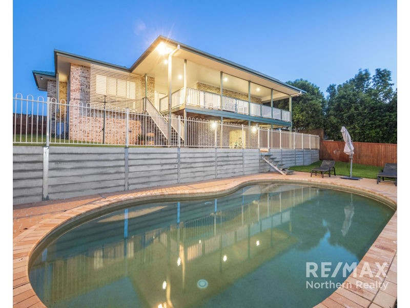156 Bangalow st, Bridgeman Downs QLD 4035
