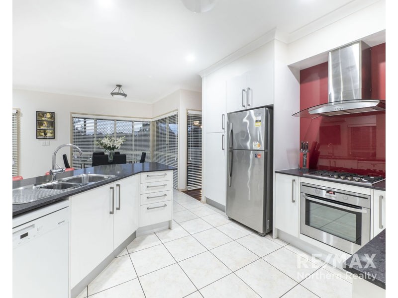 156 Bangalow st, Bridgeman Downs QLD 4035