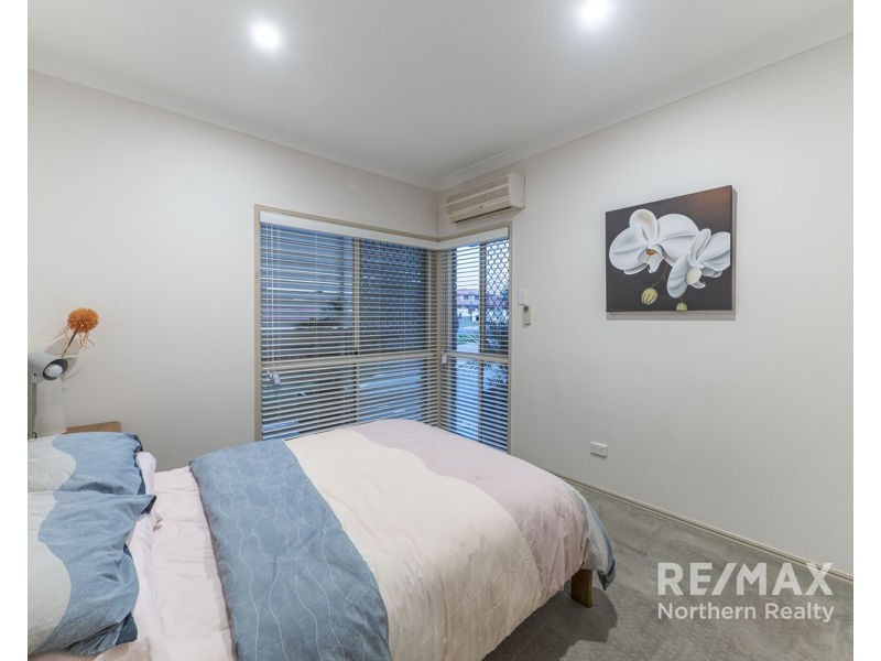 156 Bangalow st, Bridgeman Downs QLD 4035
