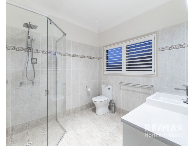 156 Bangalow st, Bridgeman Downs QLD 4035