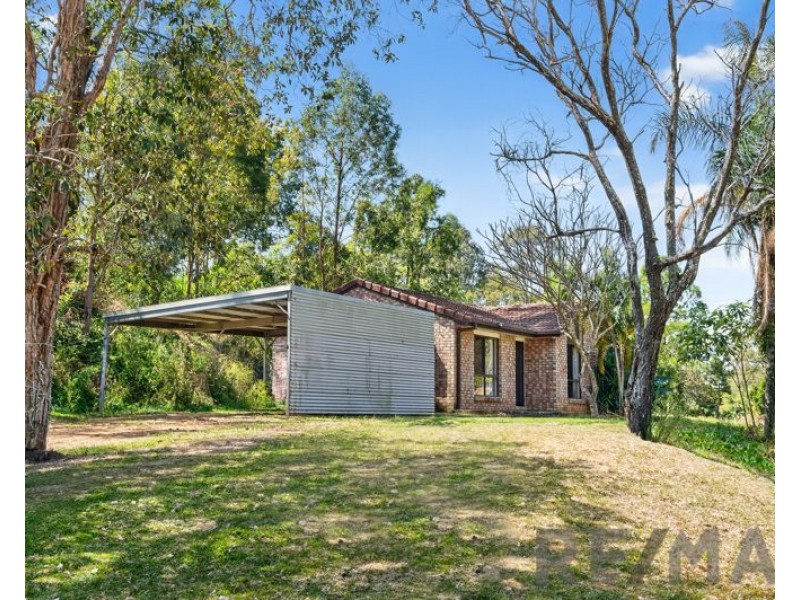 210 Eatons Crossing Road, Warner QLD 4500