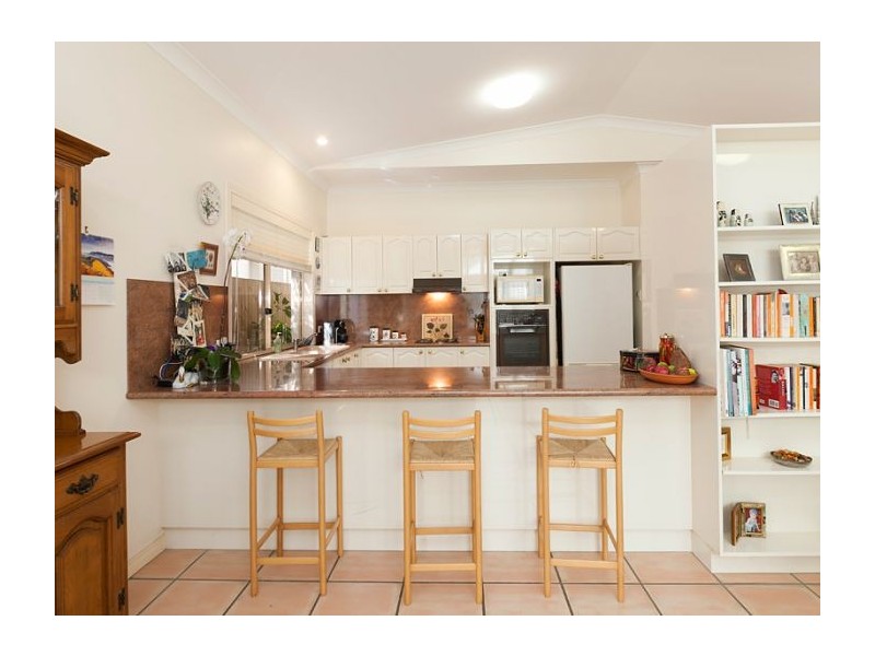 15 Pollux Avenue, Coorparoo QLD 4151