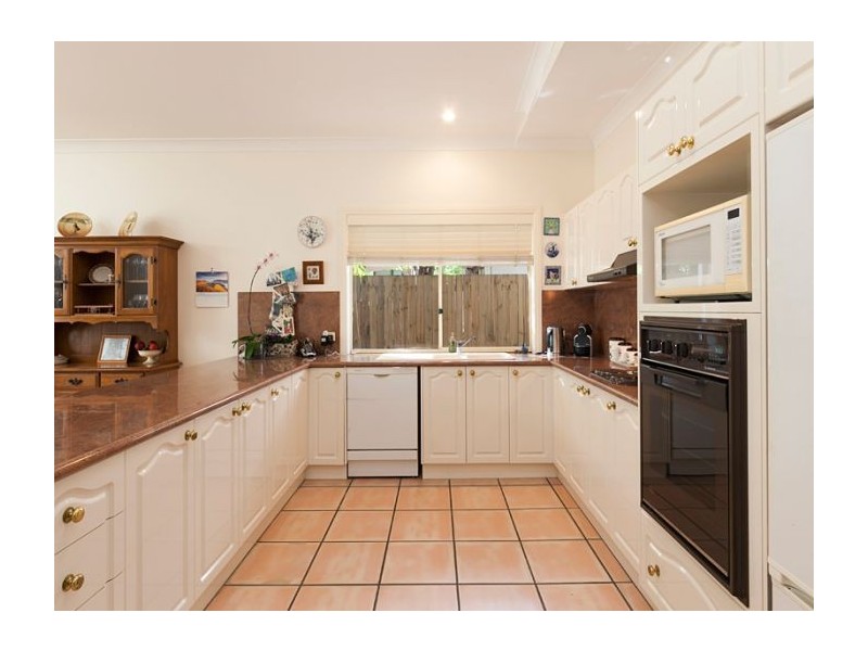 15 Pollux Avenue, Coorparoo QLD 4151