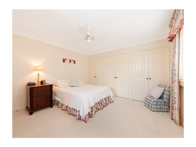 15 Pollux Avenue, Coorparoo QLD 4151