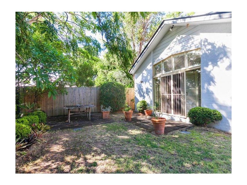 15 Pollux Avenue, Coorparoo QLD 4151