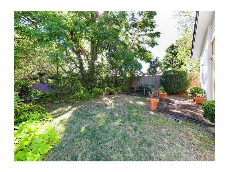 15 Pollux Avenue, Coorparoo QLD 4151