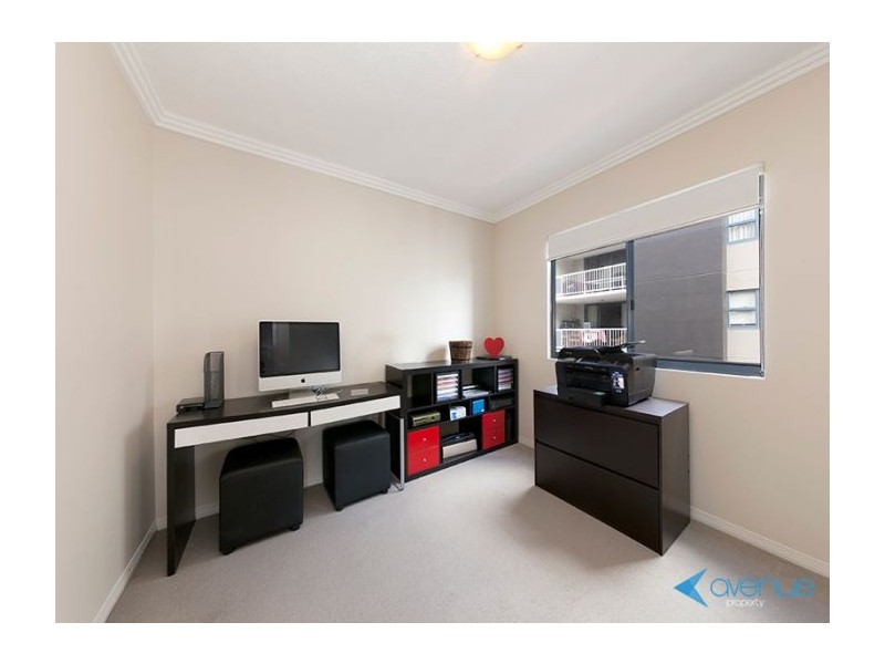 02 803 Stanley Street, Woolloongabba QLD 4102