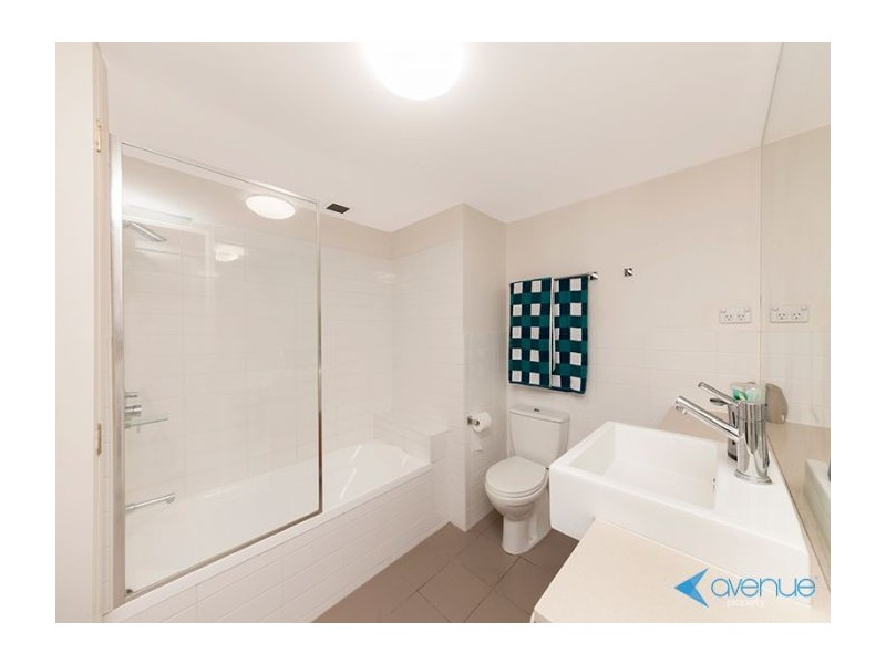 02 803 Stanley Street, Woolloongabba QLD 4102