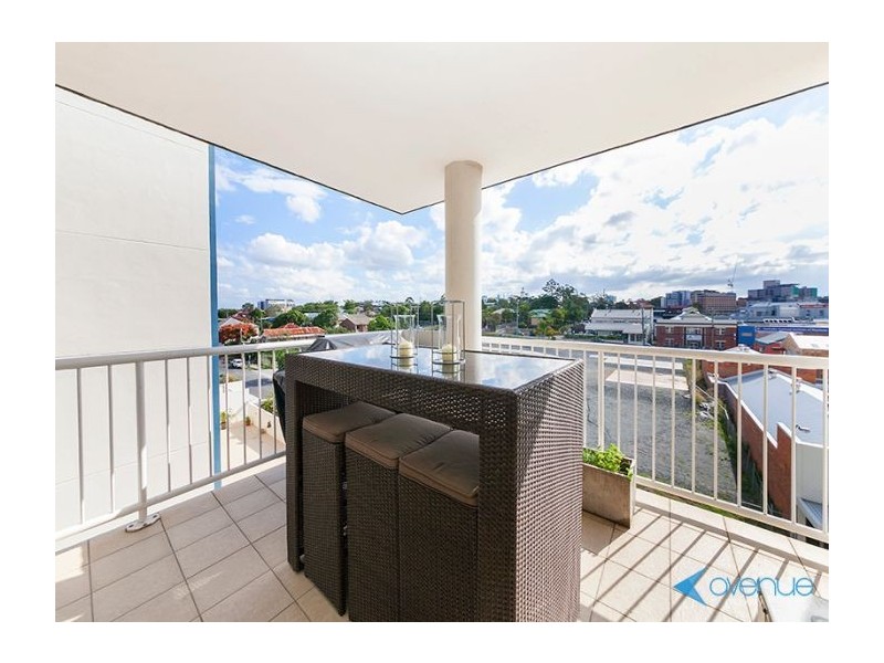 02 803 Stanley Street, Woolloongabba QLD 4102