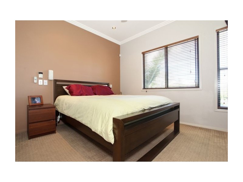 11 Biran Street, Coorparoo QLD 4151